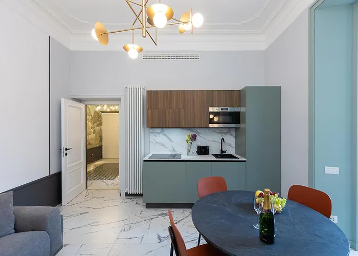 The Romulus Apartment Rom